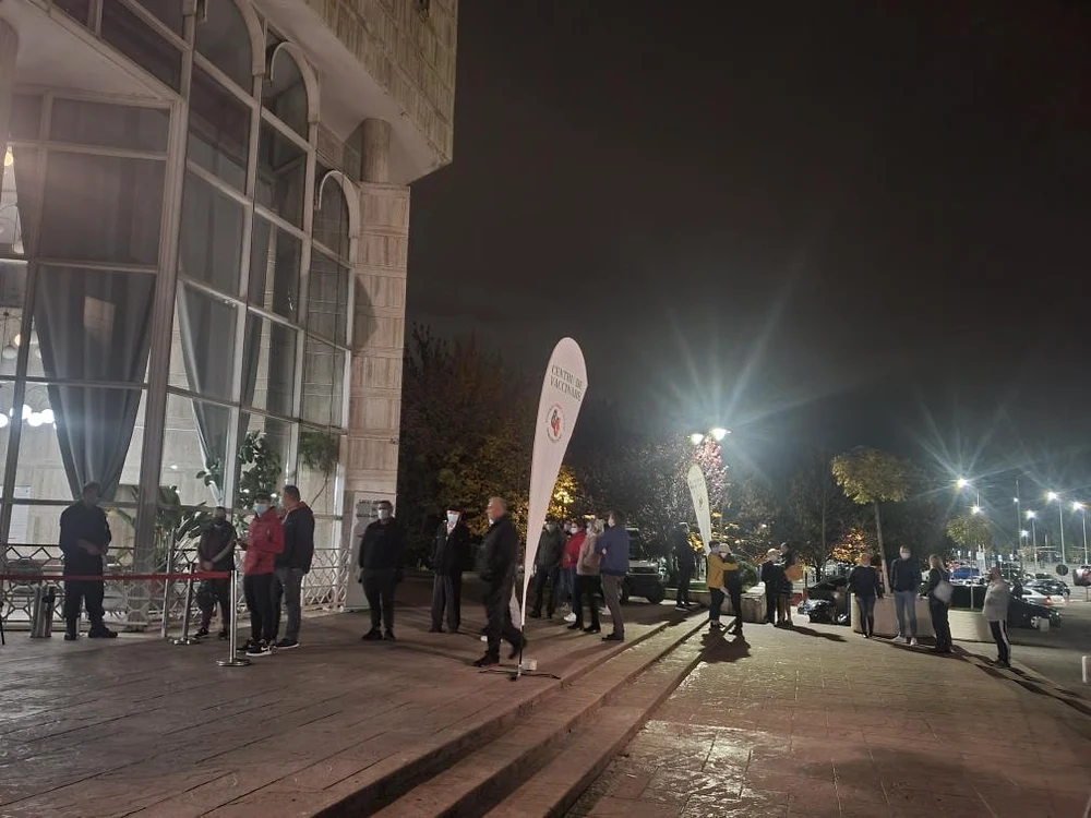 
    Coadă la maratonul vaccinării, în Bucureștifoto: Facebook / Ro Vaccinare  