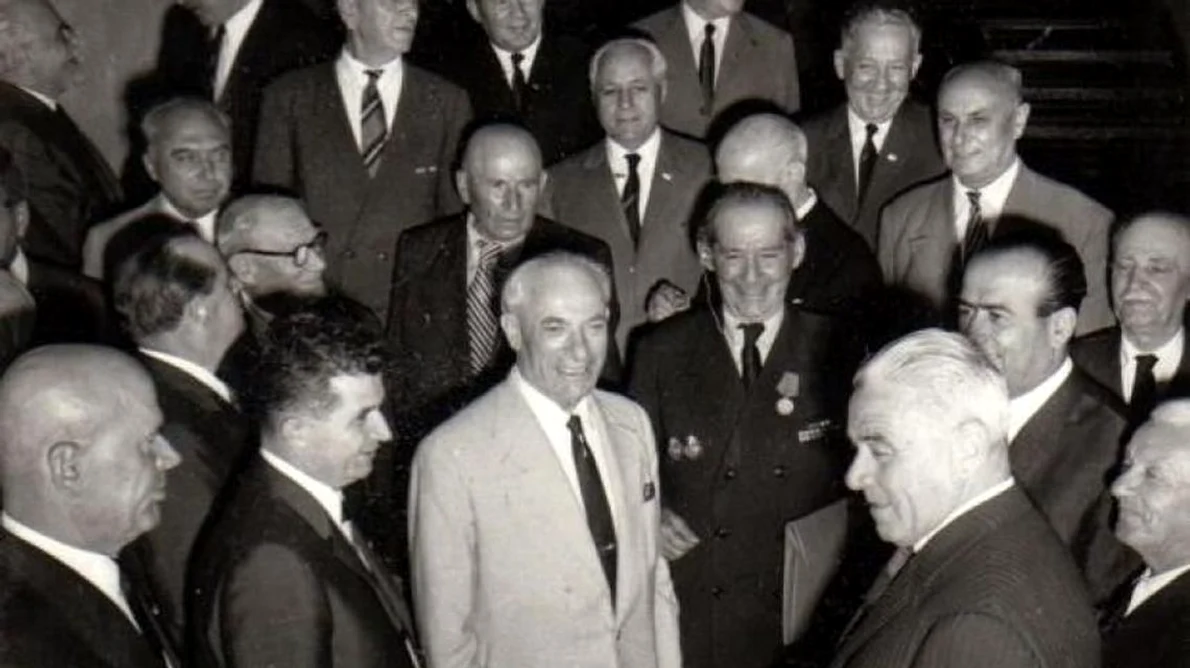„Pensii nesimţite“ pentru ilegaliştii PCR jpeg