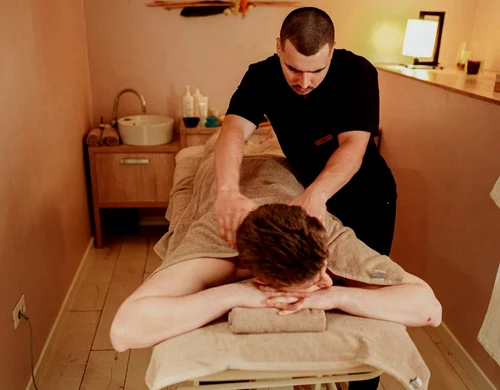 Masaj Terapeutic SURSĂ Cristinel Rotaru, maseur terapeut