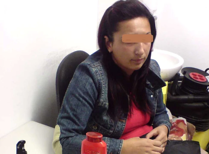 Din patru cazuri de furturi din supermarketuri, trei sunt comise de femei