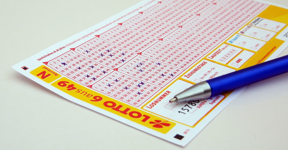 Doi români au dat lovitura! Premii Loto 2026