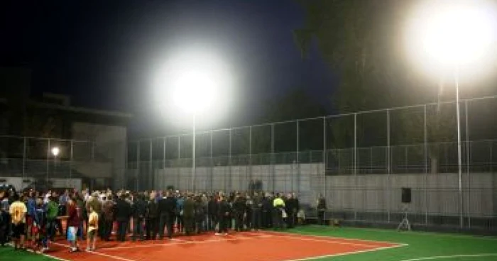 Râmnicu Vâlcea: Noul teren de sport de la Şcoala Generală Nr 5 a fost inaugurat