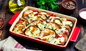 Vinete cu mozzarella  Sursa foto shutterstock 2212714959 jpg