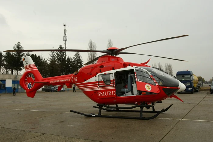 Elicopter SMURD pentru cazurile grave din Bărăgan şi Dobrogea FOTO Adevărul