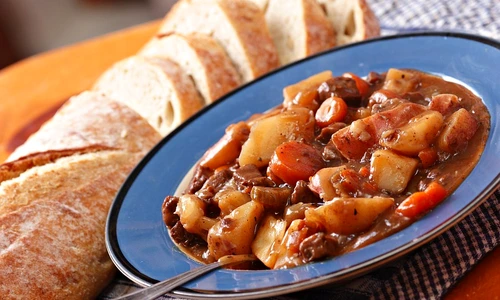 tocanita de vita cu legume jpeg