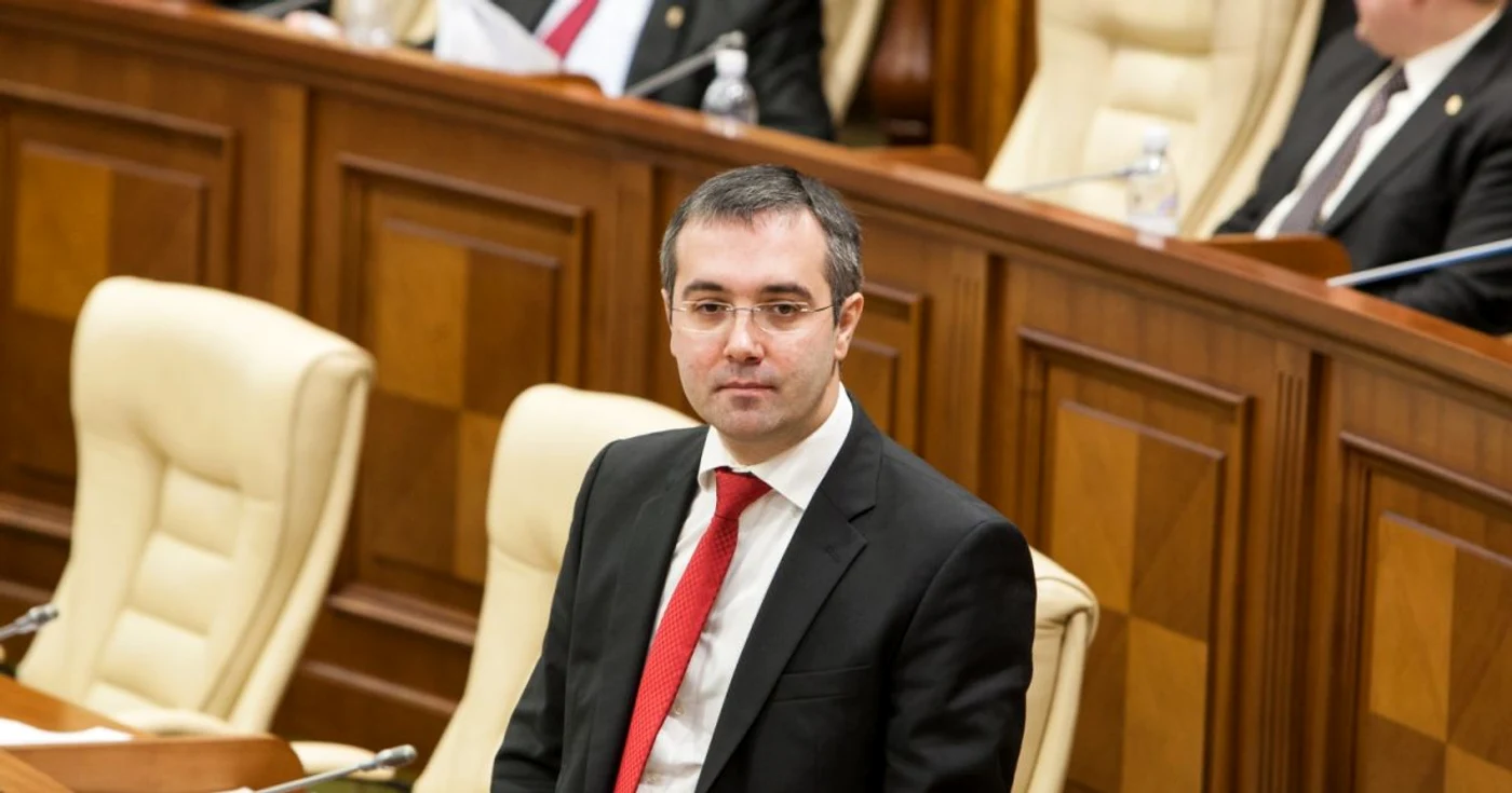 Sergiu Sârbu susţine că premierul desemnat de PD va fi un om integru. FOTO Alexandru Tarlev