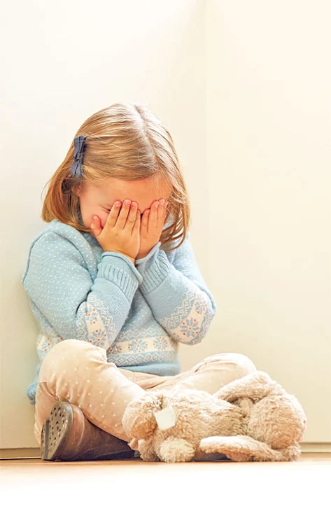 Fetiţa abuzată avea 4 ani când a fost supusă la un tratament inuman din partea asistentei