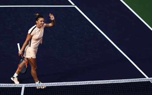 Simona Halep în meciul contra cehoaicei Kristyna Pliskova la turneul Indian Wells în California Statele Unite ale Americii FOTO Guliver / Getty images 