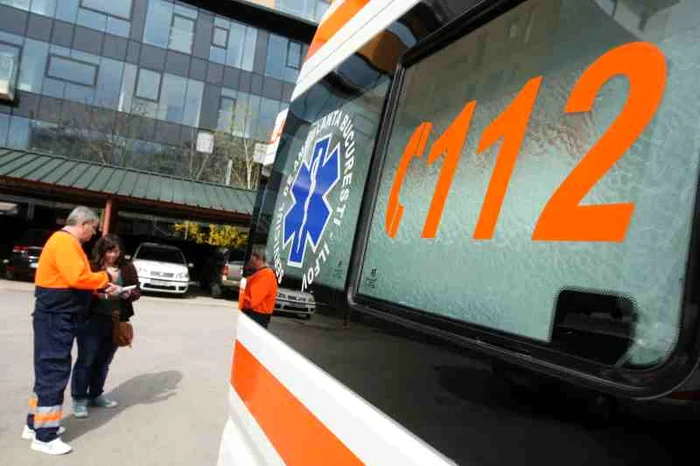 
    Medicii au constatat decesul poliţistuluiFoto: arhiva Click!  