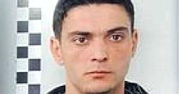 Acesta este românul de 29 de ani, arestat pentru proxenetism