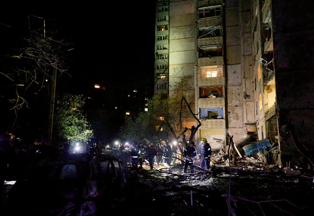 Bombardament rus asupra unui bloc din Harkov FOTO EPA-EFE