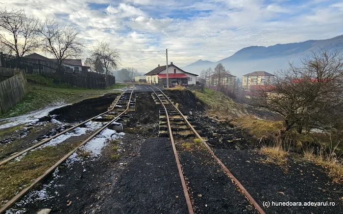 Calea ferată Lonea-Petrila din Hunedoara FOTO Daniel Guță
