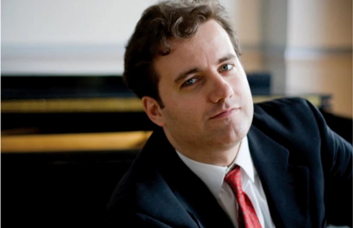 Pianistul va concerta miercuri la Filarmonica din Ploieşti FOTO josudesolaun.com