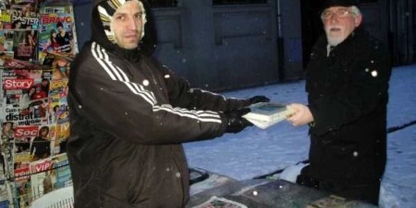 Abonaţii au avut prioritate la chioşcuri