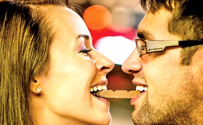 Ciocolata este unul dintre cele mai eficiente alimente afrodisiace, fiind şi un simbol al pasiunii şi romantismuluifoto: 123RF