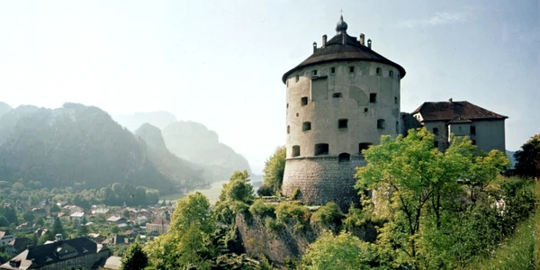 Sfintii marturisitori si kufstein foto
