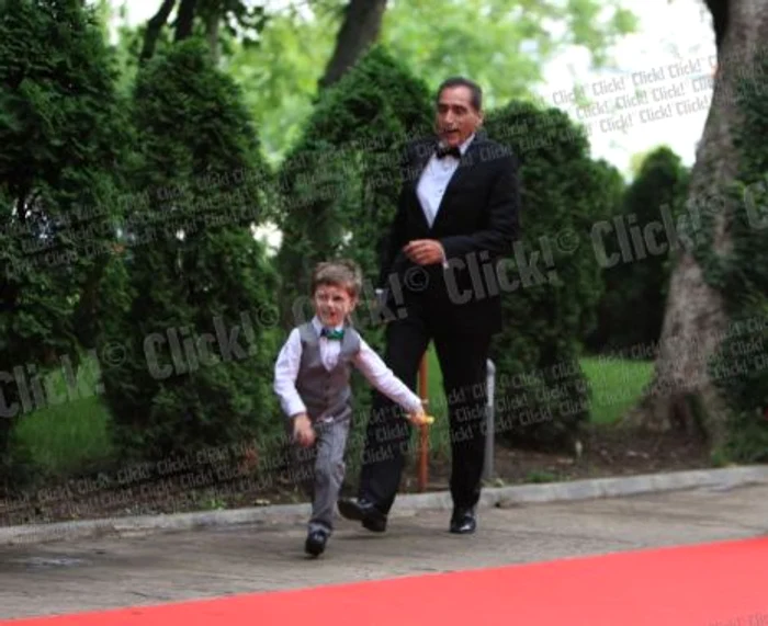 
    Petre Roman şi fiul lui, Petrus  