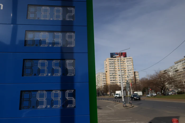 Pompă de carburanți