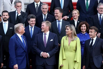 FOTO Profimedia Nicușor Dan, în spatele lui Trump la o fotografie de grup la Palatul Huis ten Bosch, în marja summitului NATO de la Haga