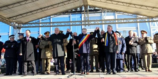 liderii politici salajeni si-au dat mana de 1 Decembrie