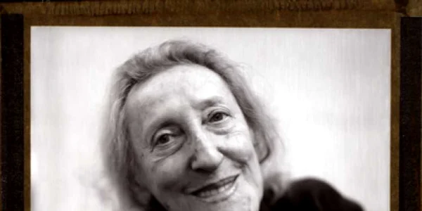 nina cassian