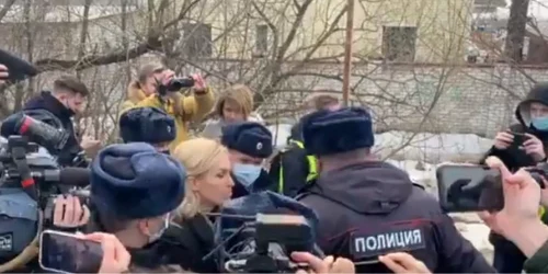 Sustinatori ai lui Navalnii arestati la Pokrov Captura Twitter