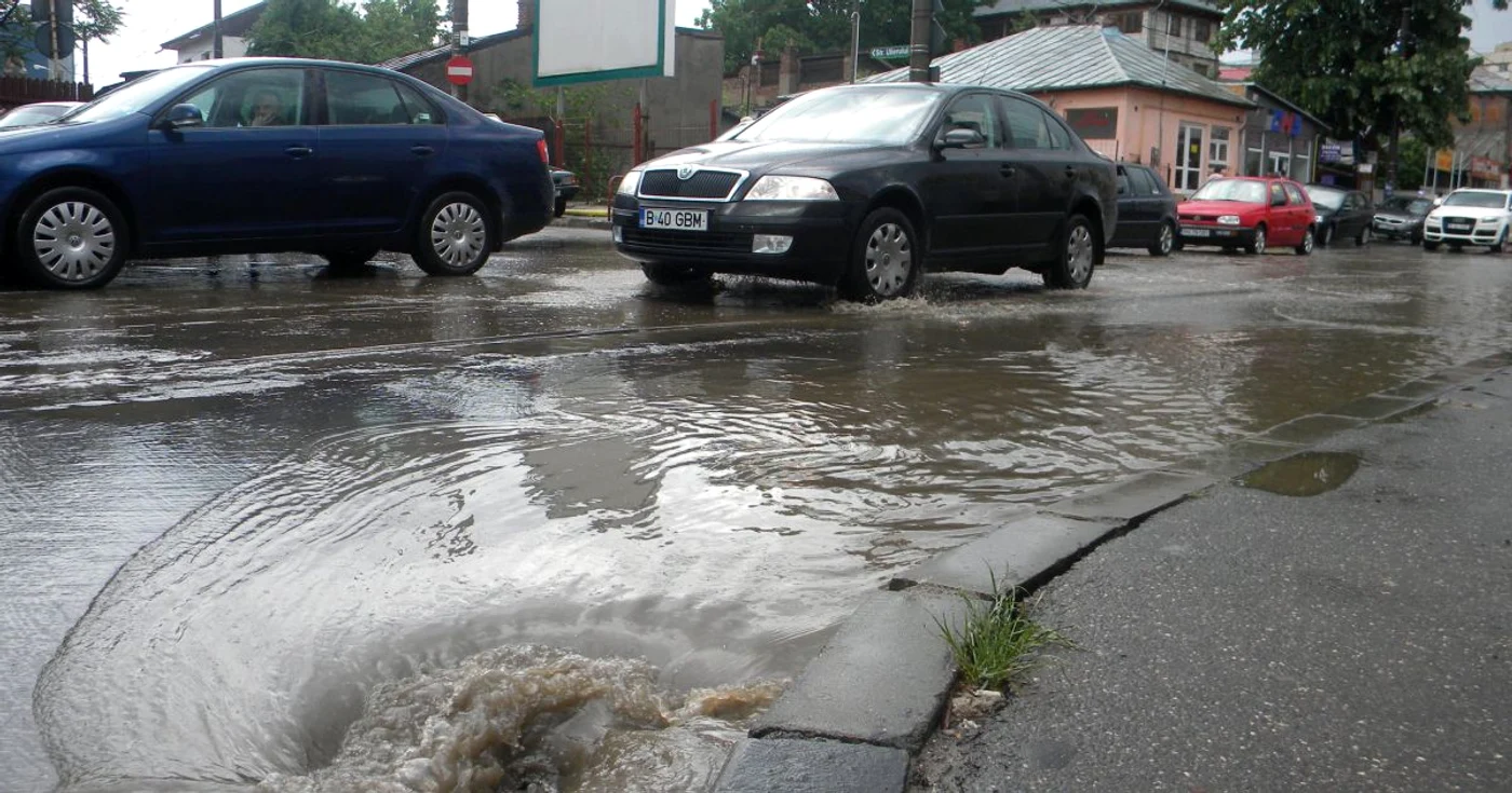 Ploi torenţiale, în Prahova, în ziua alegerilor. FOTO: arhivă Adevărul Ploieşti