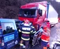 Accident mortal pe Valea Oltului la Câineni - Vâlcea - două victime în urma coliziunii dintre un TIR şi un autoturism Foto ISU Vâlcea