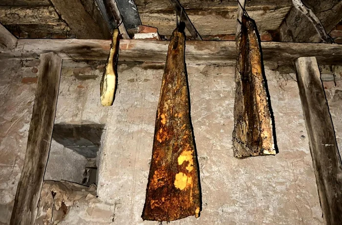 Bucățile de slănină Foto: Daniela Cimpean/Facebook