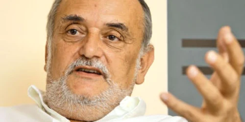Dinu Patriciu, primul român care a cumpărat o bancă în afara ţării