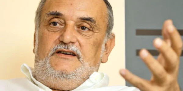 Dinu Patriciu, primul român care a cumpărat o bancă în afara ţării