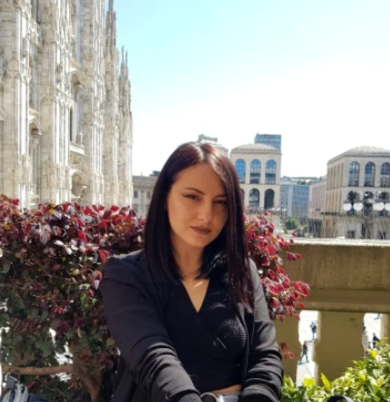 adela politista din strehaia jpg