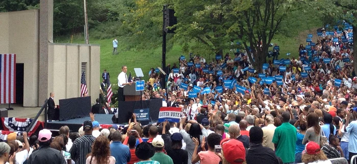 
    Barack Obama a ţinut un discurs în faţa alegătorilor din Cincinnati (Foto: twitter.com/politico)  