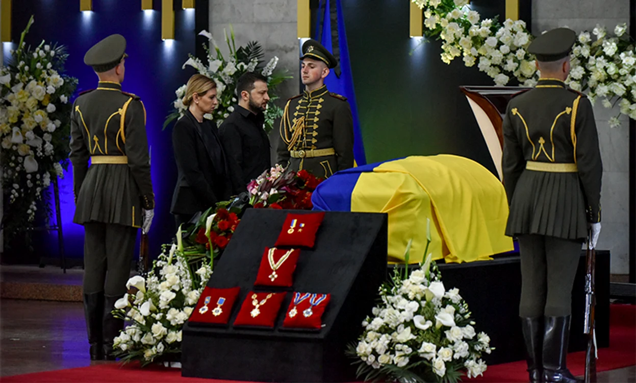 Olena şi Volodimir Zelenski îşi iau adio de la fostul preşedinte ucrainean Leonid Kravciuk 