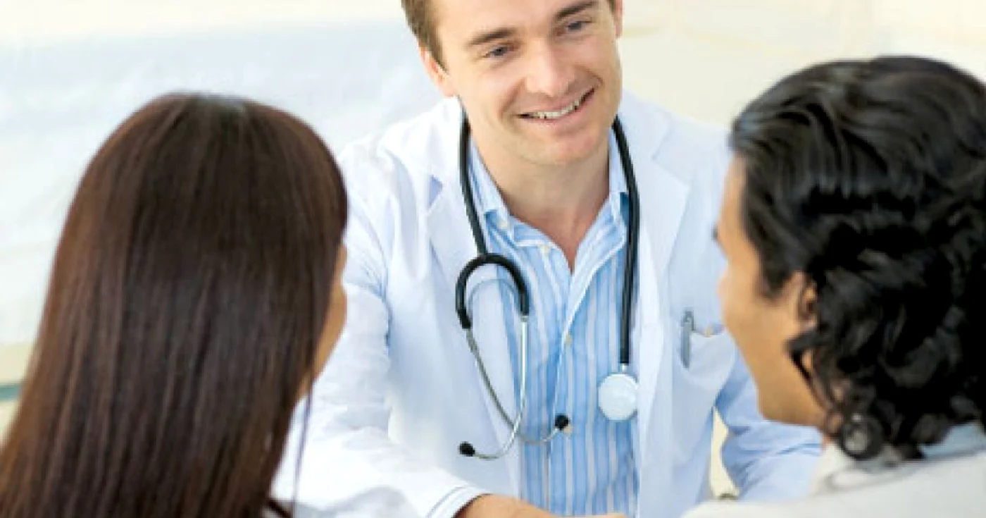 Pentru a preveni riscul de reinfectare, medicii prescriu  tratament ambilor parteneri 