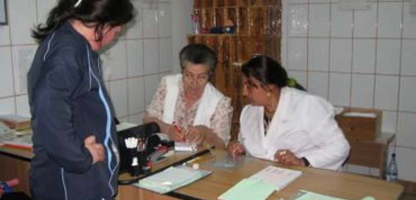 Craiova: Medicii, traşi de păr de bolnavi