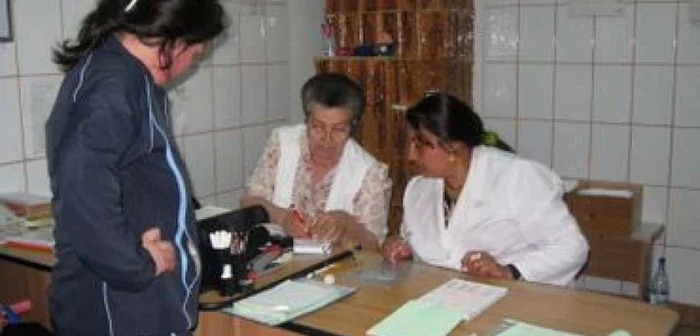 Craiova: Medicii, traşi de păr de bolnavi