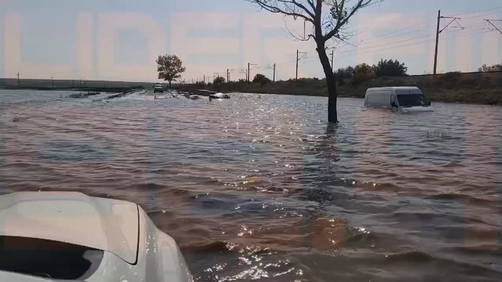 Drum național, redeschis circulației după șapte zile. A fost transformat în „lac” în urma viiturii care a afectat grav județul Galați  