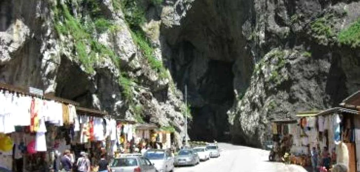 Comerţul în Chei s-ar putea realiza şi pe timp de noapte