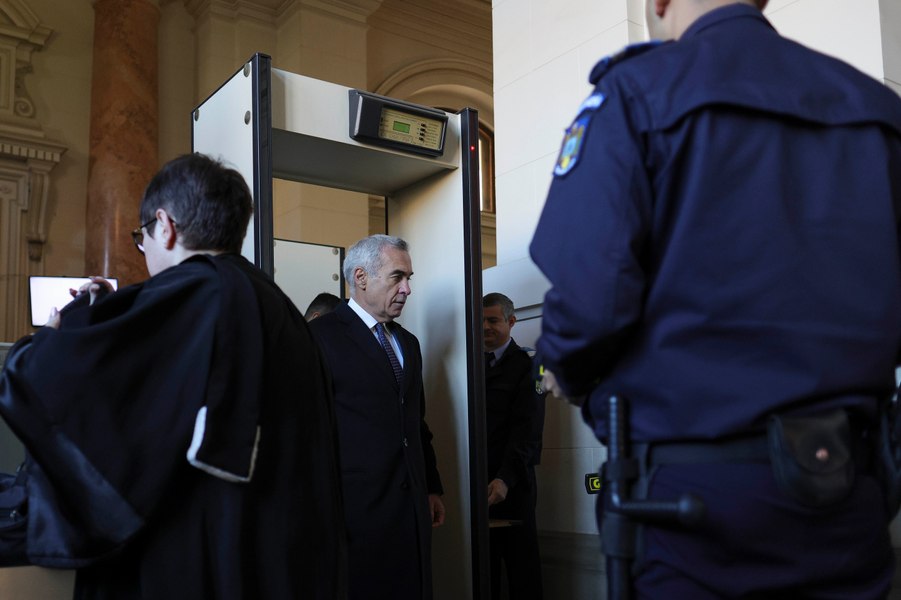 Jandermeria dezminte afirmaţiile lui Călin Georgescu potrivit cărora angajaţii instituţiei i s-au plâns de neplata orelor suplimentare