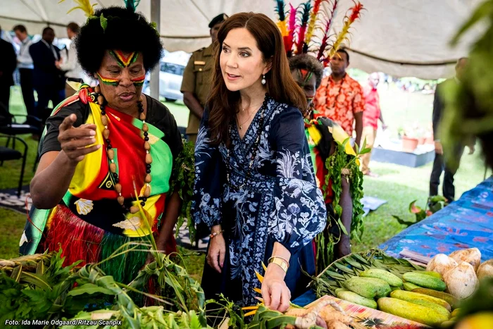 Printesa Mary a Danemarcei in Vanuatu si Fiji Casa Regala (20) jpg