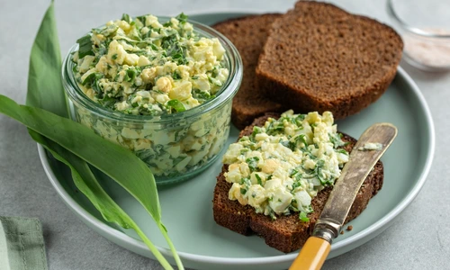 Salata de oua  Sursa foto shutterstock 2472436623 jpg