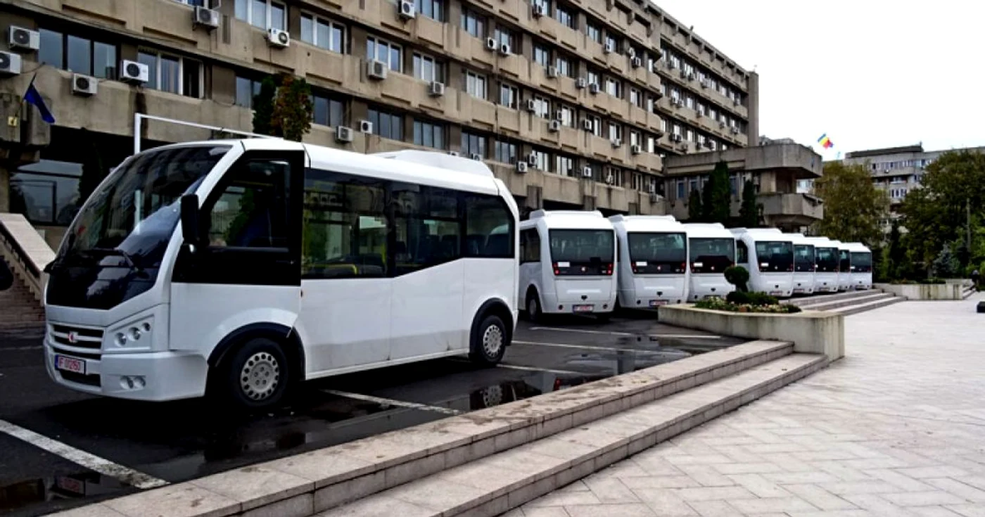Minibuzele care circulă deja pe străzile din Brăila FOTO Obiectiv Vocea Brăilei