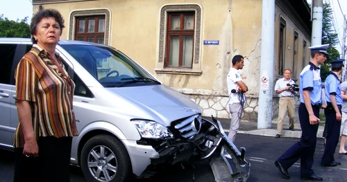 Un accident de circulaţie în această intersecţie