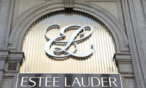 estee-lauder-shutterstock_1201233982