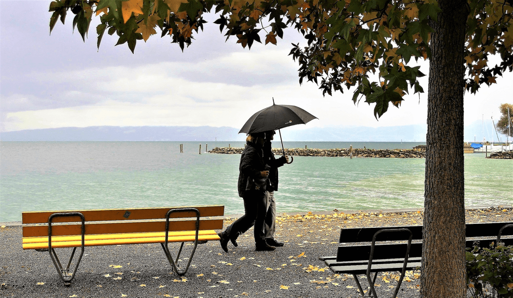 Cum va fi vremea în weekend. Unde se anunță temperaturi de vară, ce zone sunt măturate de ploi și grindină