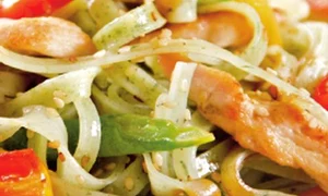 1366289777 8833salata 20de 20paste 20cu 20piept 20de 20pui jpeg