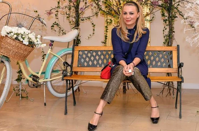 
    Iubitoare de vacanţe, Dana te va molipsi cu siguranţă şi pe tine  