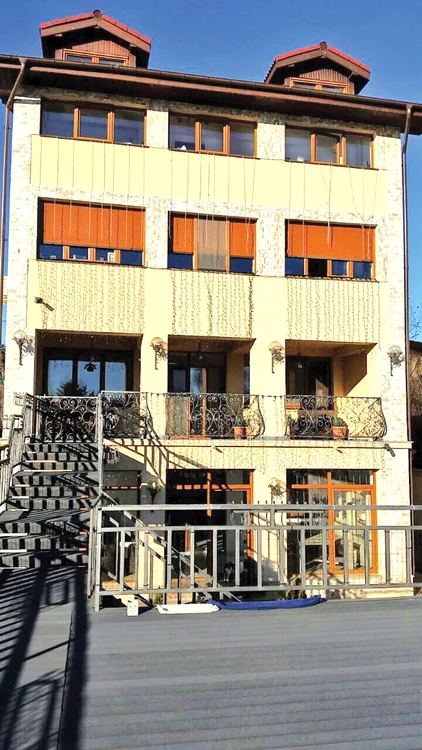 Anamaria Prodan a  plătit 3.000 € la vila cu 5 etaje