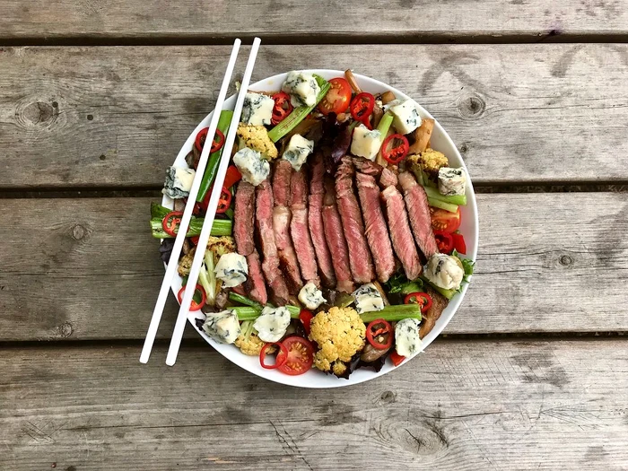 salata asiatica cu vita jpg